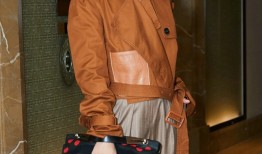 刘涛演绎初秋风尚精致穿搭展现都市魅力