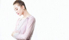 刘诗诗光影交织下的多面魅力：当甜美丸子头邂逅性感淑女风