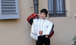 刘诗诗都市漫步演绎自在风尚