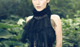 车永莉秋季户外写真演绎娇美冷艳与优雅气质