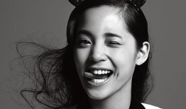 欧阳娜娜灵动写真捕捉少女纯真与俏皮