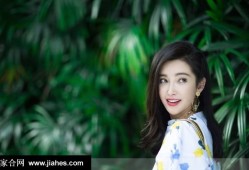 李冰冰立春开工照绿意盎然尽显女神风采