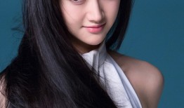 景甜化身夏日清凉天使黑长直秀发演绎自然女神