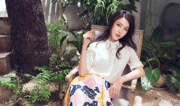 凝眸若水顾盼生辉甘婷婷清新写真演绎东方韵致