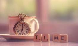 暗夜流光伤感情怀饰品的永恒低语