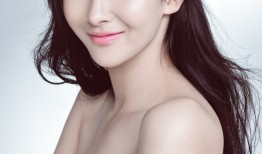 胡丹丹纯白之韵光影写真