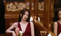 白鹿身披安可拉红 演绎古驰新季摩登篇章