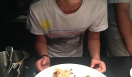 朱丹光影流转间的多面人生温柔沉淀