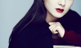 赵丽颖光影交织的复古之诗演绎早春静谧时光