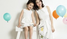 于明加与女儿温馨亲子大片定格时光里的母女情深