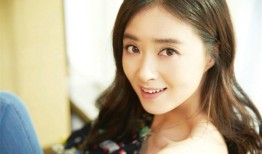 光影之间蒋欣的慵懒与优雅御姐风范