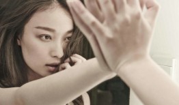 幕后台前光影交织，倪妮镜头下的率性与力量