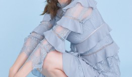 胡丹丹风格百变写真集锦 肉丝美腿与白丝牛仔的时尚碰撞