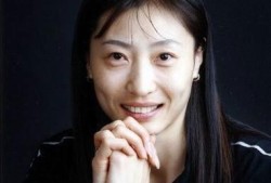 低调20年，她这身装扮美得让人认不出