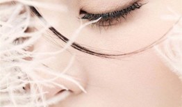 暗夜玫瑰绽放时 古力娜扎光影写真演绎冷艳美学