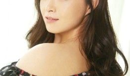 光影之间蒋欣的慵懒与优雅御姐风范