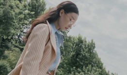 标题：倪妮剪短发撕标签，红毯女王的反差密码藏不住了