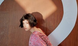 古力娜扎运动风百变造型演绎活力青春