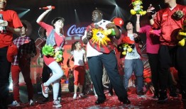 从海豚公主到时尚女王张靓颖二零一零年代言蜕变之路