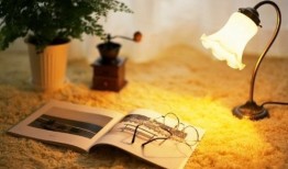 暗夜流光伤感情怀饰品的永恒低语