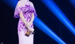 从舞台焦点到文娱舵手 栗坤的华丽跨界之旅