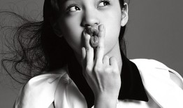 欧阳娜娜灵动写真捕捉少女纯真与俏皮