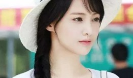 郑爽34岁晒自拍“回春”装小仙女，现实中债台高筑成弃子