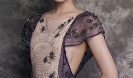 紫韵流光赵露思演绎梦幻性感新风尚