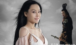 魅影流光中绽放的盛世红玫